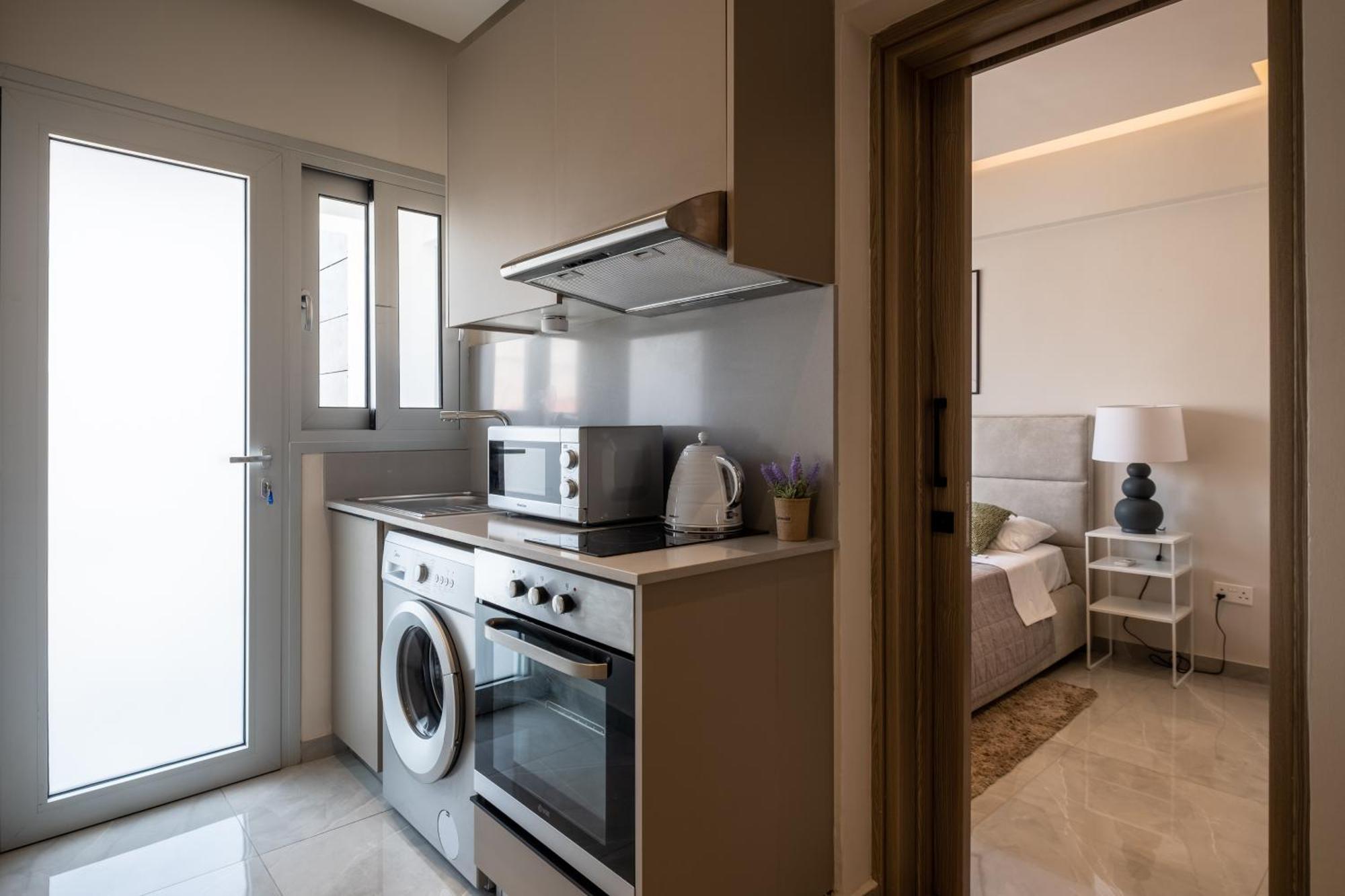 Georgiana Suites Lárnaca Habitación foto