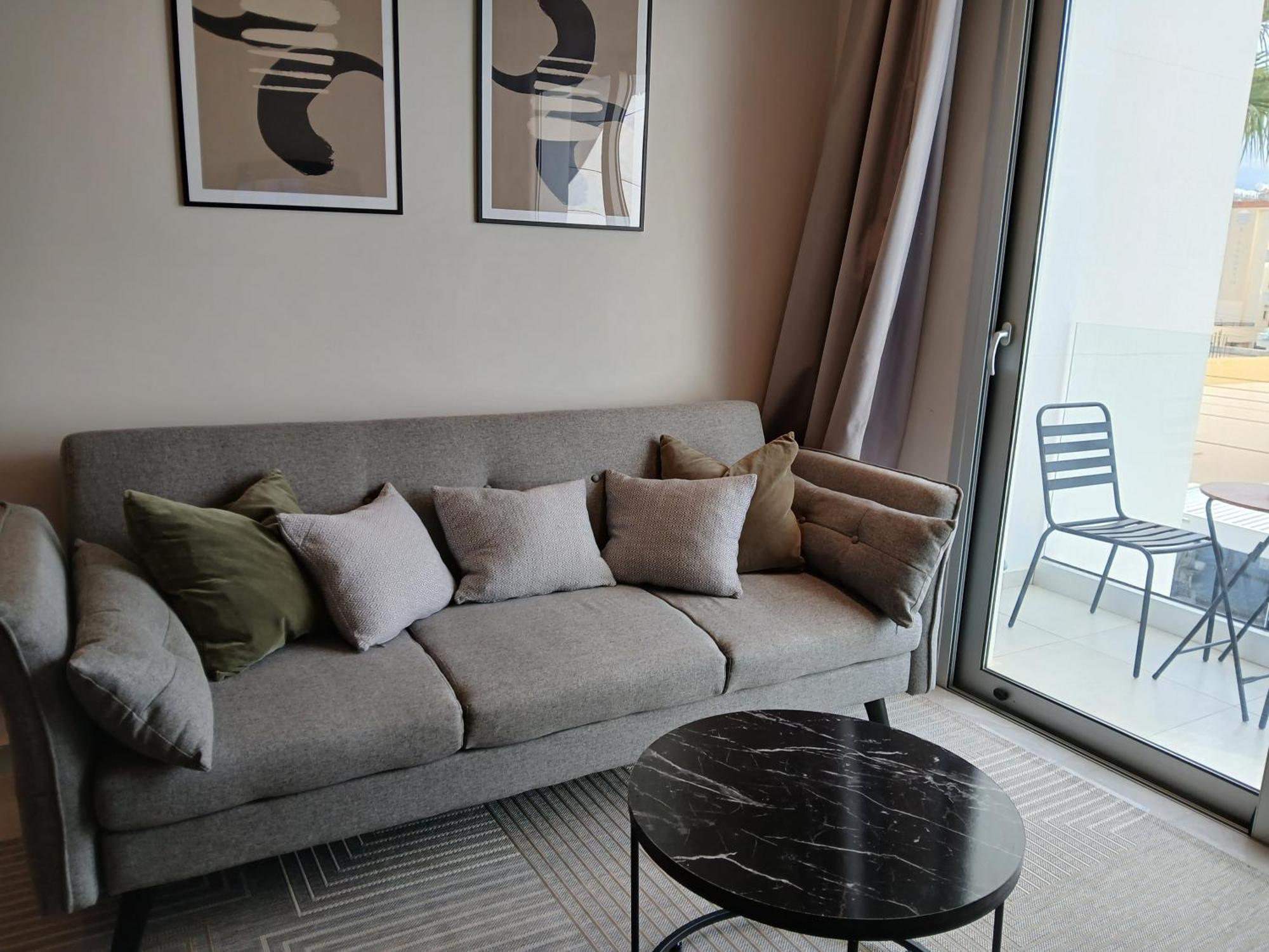 Georgiana Suites Lárnaca Habitación foto