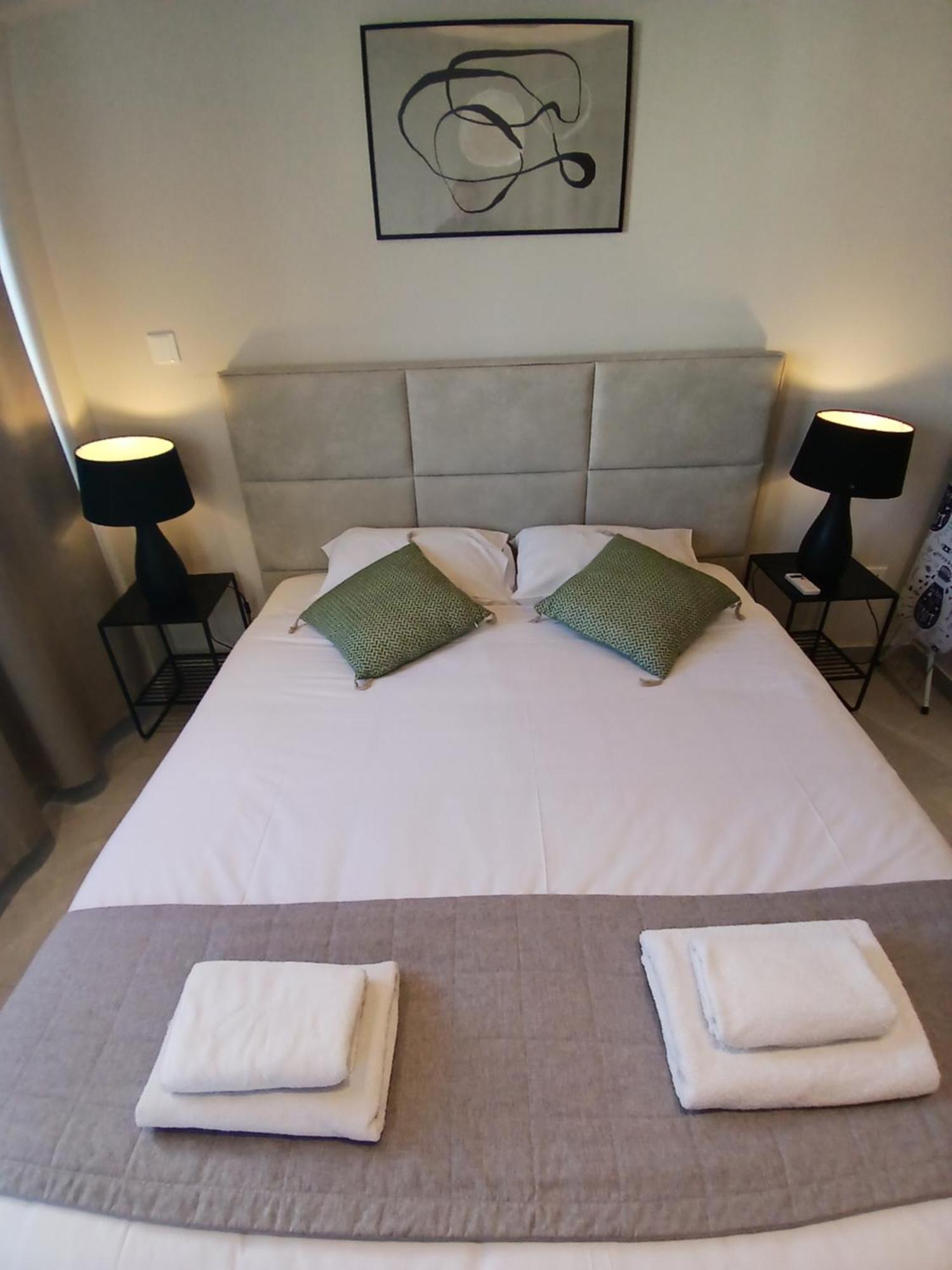 Georgiana Suites Lárnaca Habitación foto